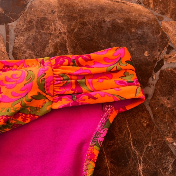 BECCA Magenta  and Orange Floral Mediterranean design - Picture 8 of 14